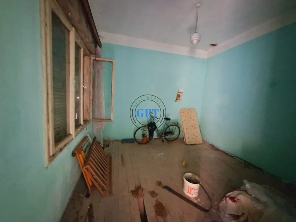 Durres, shitet apartament 2+1 Kati 0, 165 m² 65.000 € (Muzeu i Deshmoreve)