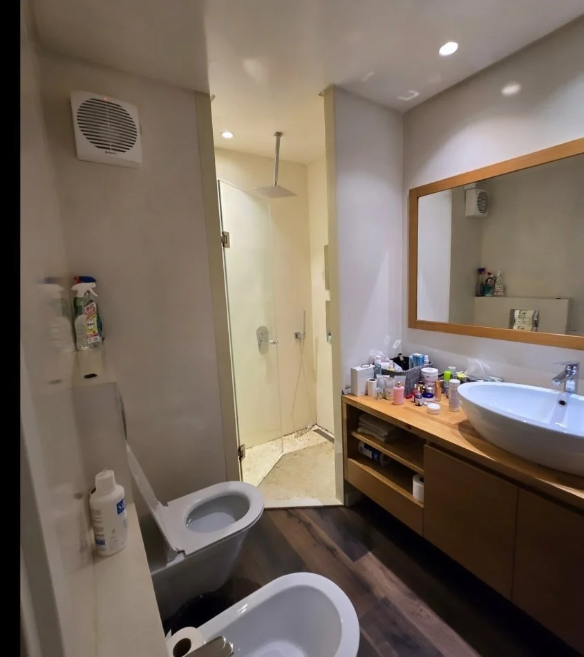 Tirane, shitet apartament 2+1 , 200 m² 449.000 € 