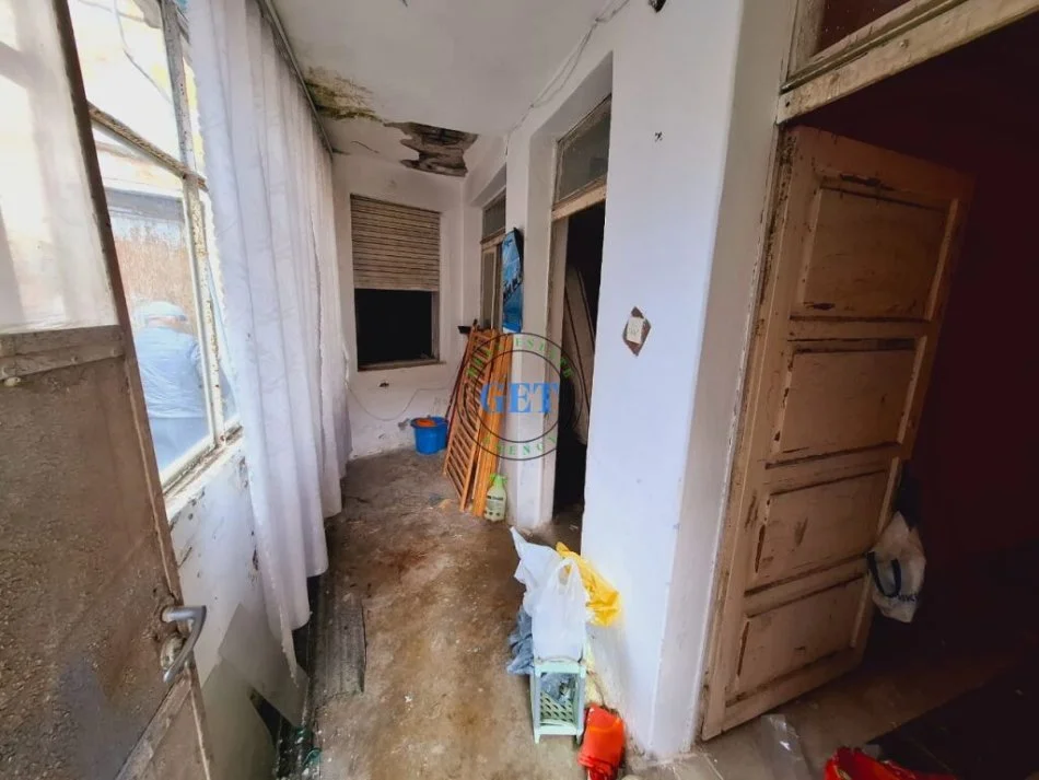 Durres, shitet apartament 2+1 Kati 0, 165 m² 65.000 € (Muzeu i Deshmoreve)