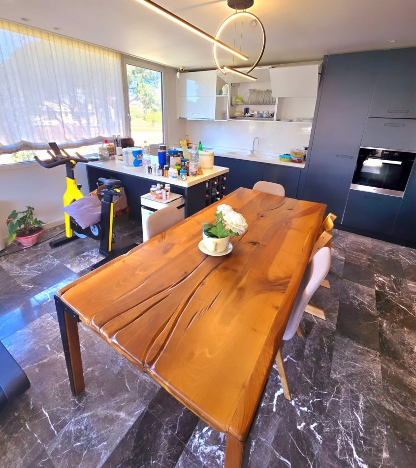 Tirane, shitet apartament 2+1 , 200 m² 449.000 € 