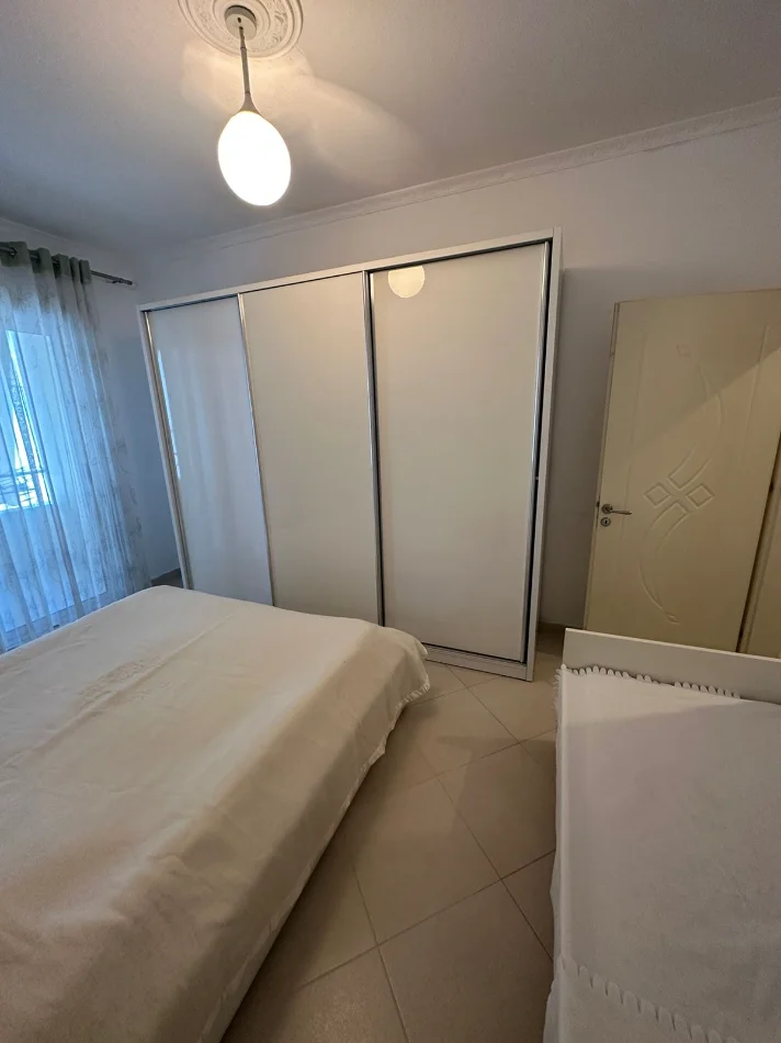 Tirane, jepet me qera apartament 1+1 Kati 2, 75 m² 450 € (Astir tek oslo)