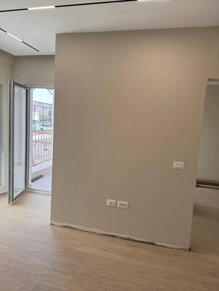 Tirane, jepet me qera apartament 1+1+Ballkon Kati 3, 65 m² 600 € (Zogu i Zi)