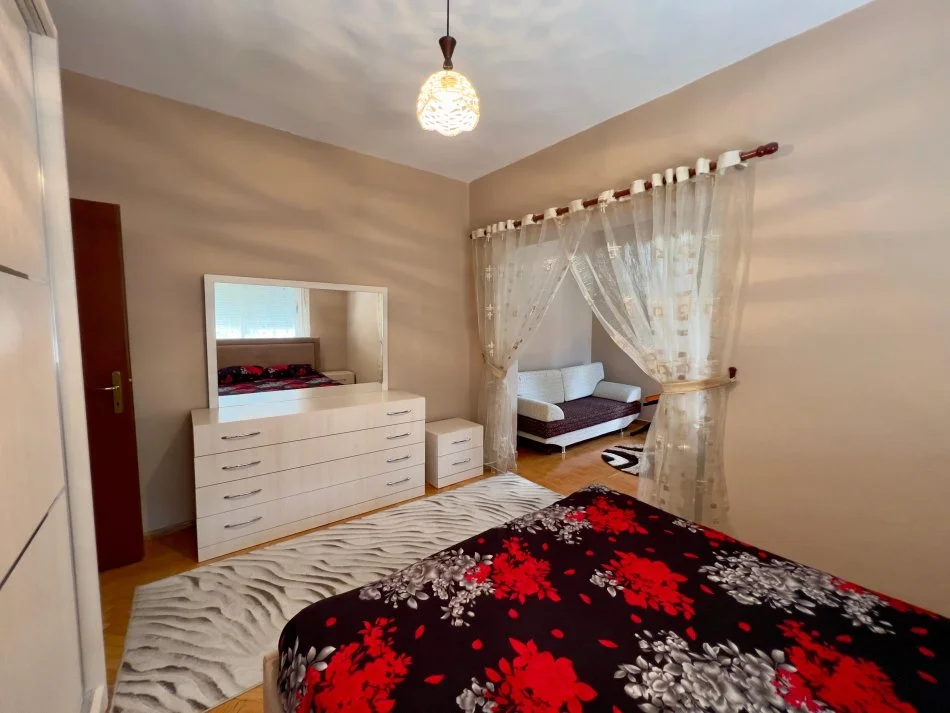 Tirane, shitet apartament 2+1+Aneks Kati 4, 94 m² 195.000 € (myslym shyri)