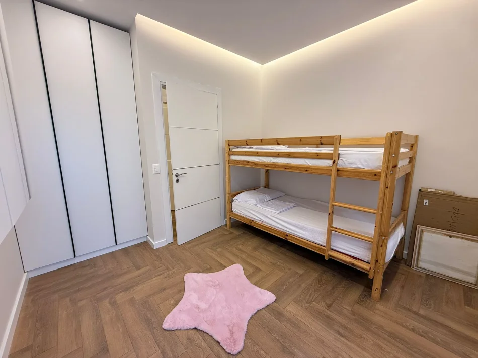 Tirane, jepet me qera apartament 2+1 Kati 5, 106 m² 850 € (Pazari i Ri)