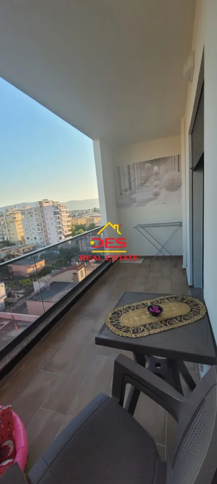 Vlore, jepet me qera apartament 1+1+Ballkon Kati 7, 70 m² 320 € (Rruga Lef Sallata)