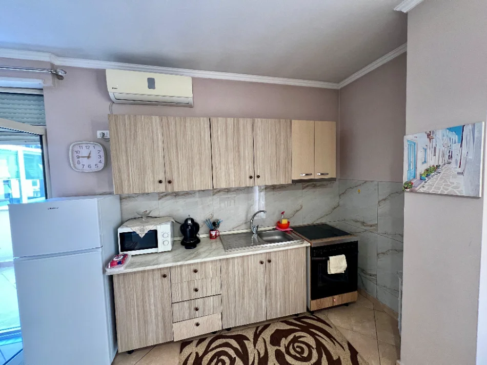 Tirane, jepet me qera apartament 1+1+Ballkon Kati 6, 128 m² 550 € (Tefta tashko koco)