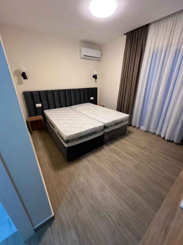 Durres, jepet me qera apartament 1+1 Kati 7, 170 m² 24 € 