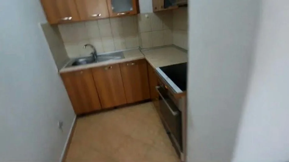 Jepet Shtepi  me qera, per  Banim ne Pallat i Ri 1+1