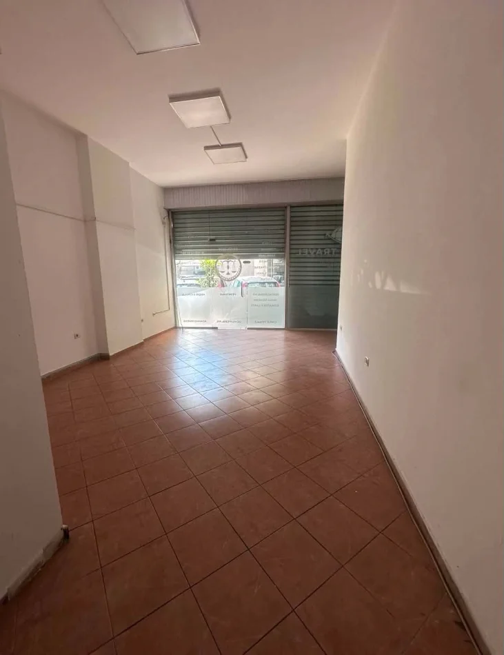 Tirane, shitet ambjent biznesi Kati 0, 37 m² 140.000 € (Selvia)