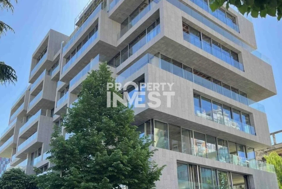 Tirane, jepet me qera Kati 19, 257 m² 10.000 € (Blloku)