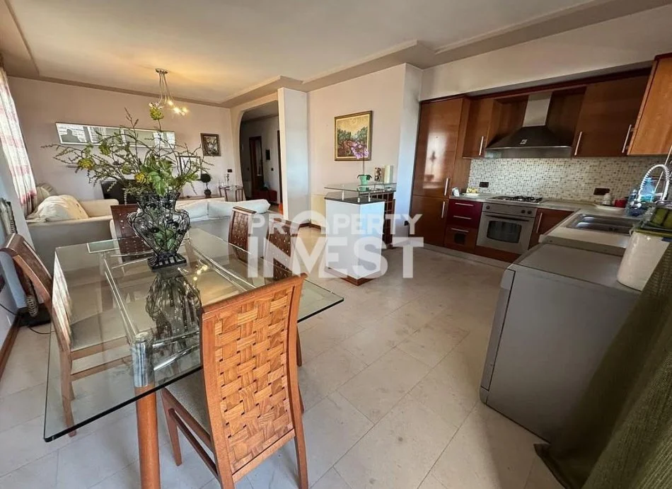 Tirane, jepet me qera apartament 2+1+Ballkon Kati 7, 145 m² 1.700 € (Rruga e Elbasanit)