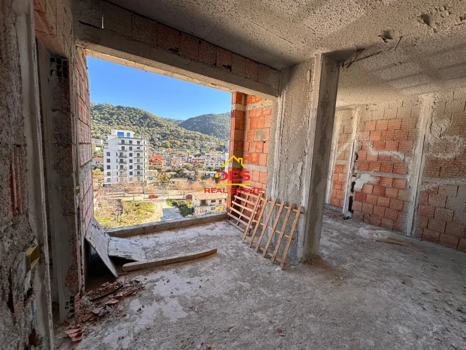 Vlore, shitet apartament 1+1+Ballkon Kati 7, 92 m² (Lungomare)