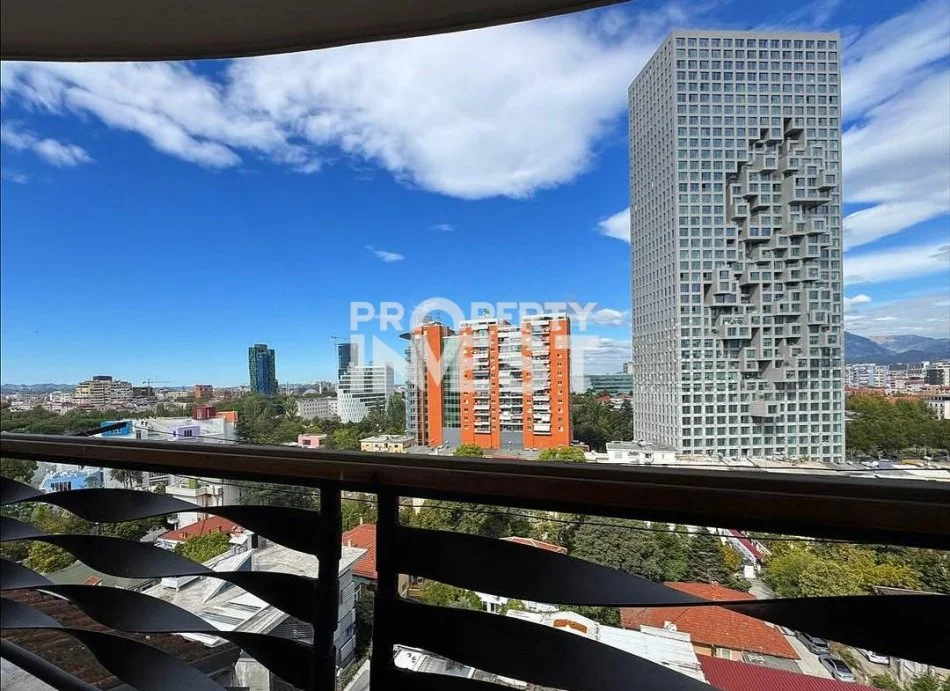 Tirane, jepet me qera apartament 2+1+Ballkon Kati 7, 145 m² 1.700 € (Rruga e Elbasanit)