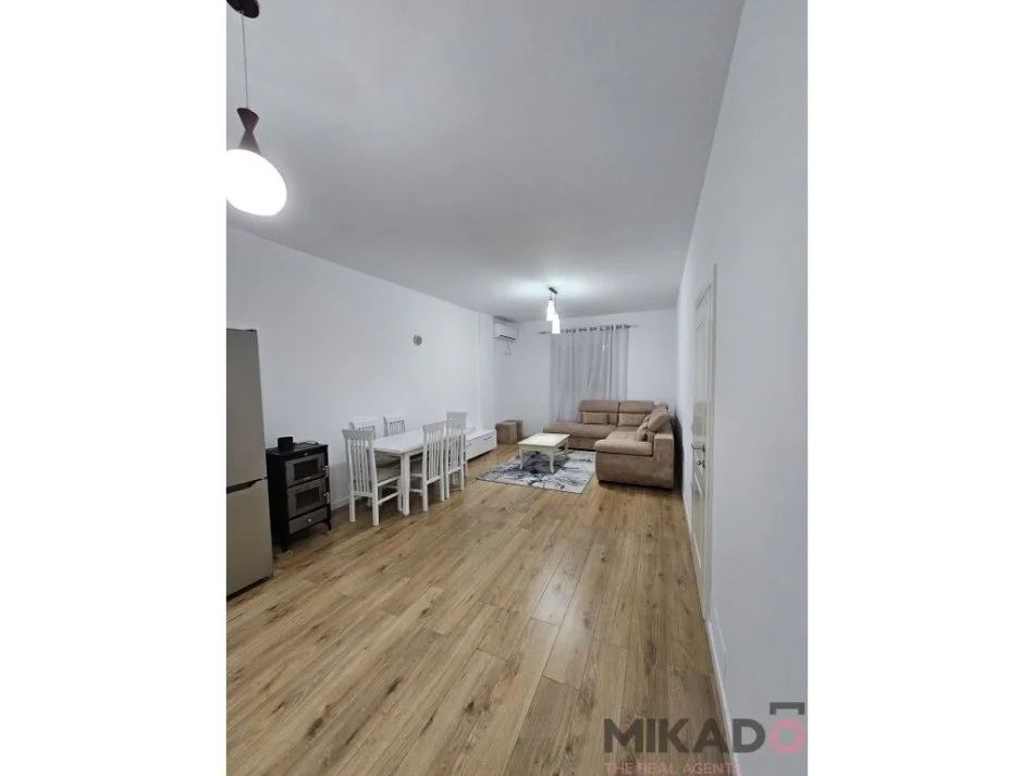 Jepet me Qira kati i 2 i Viles tek rrruga e Vilave ne Lunder!