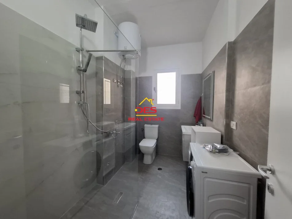 Vlore, jepet me qera apartament 1+1 Kati 0, 70 m² 300 € (Rruga gjergj Arianiti)