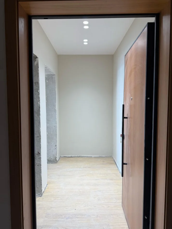 Tirane, jepet me qera apartament 1+1+Ballkon Kati 3, 65 m² 600 € (Zogu i Zi)