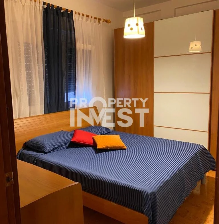 Tirane, jepet me qera Dublex , 150 m² 800 € (FROSINA PLAKU)