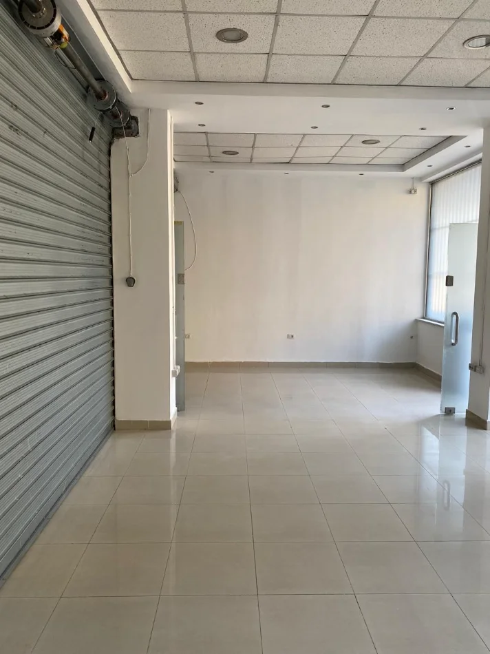 Tirane, shitet ambjent biznesi Kati 2, 66 m² (Rruga e Dibres)