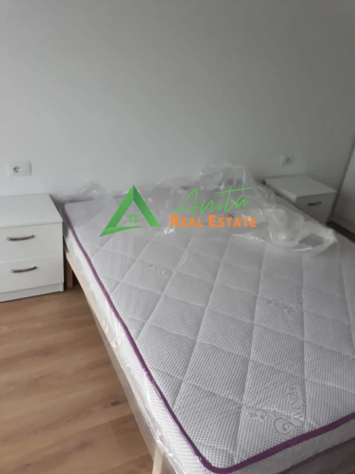 Tirane, jepet me qera apartament 1+1 Kati 3, 60 m² 350 € (Ali Demi)