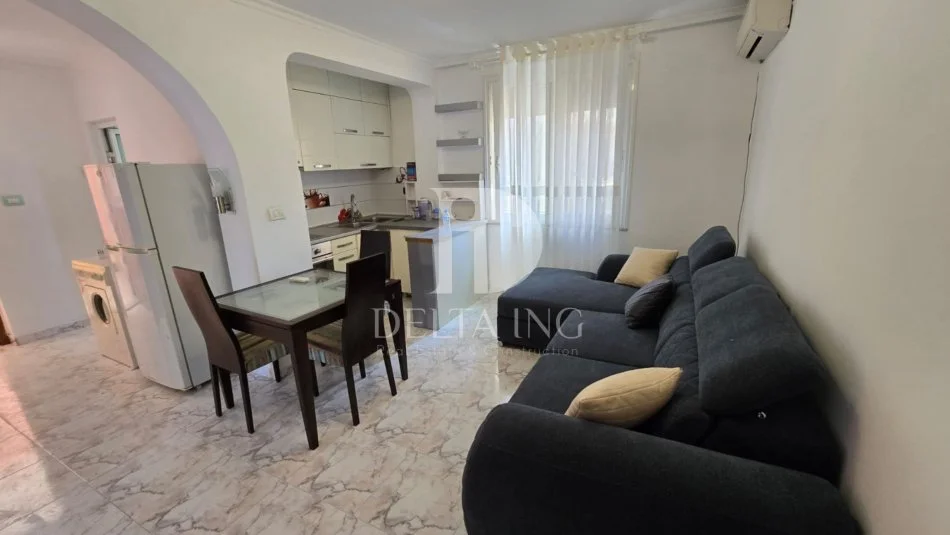 Tirane, shitet apartament 1+1 Kati 3, 50 m² 88.000 € (Rr. Hoxha Tahsim)