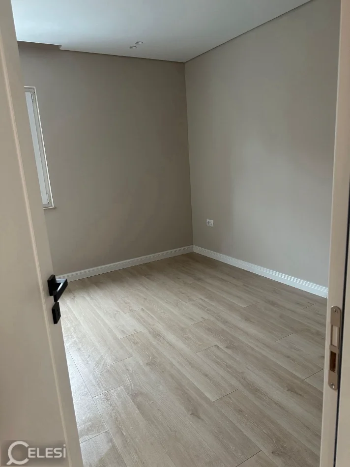 Tirane, jepet me qera apartament 3+1+Ballkon Kati 4, 105 m² 850 € (DON BOSKO)