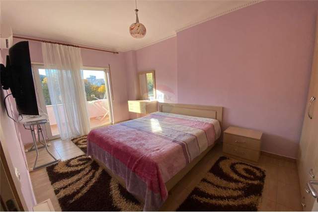 Tirane, jepet me qera apartament 3+1+BLK Kati 3, 135 m² 650 Euro (Kopshti Botanik)