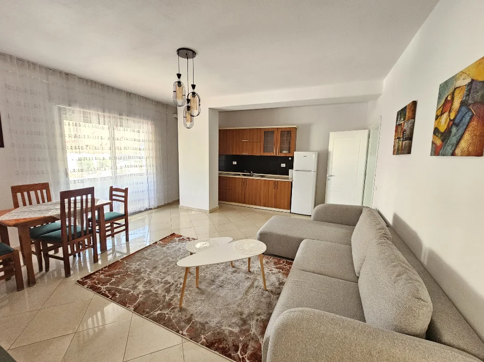 Tirane, jepet me qera apartament 2+1+Ballkon Kati 2, 90 m² 720 € (Rruga haxhi hysen dalliu)