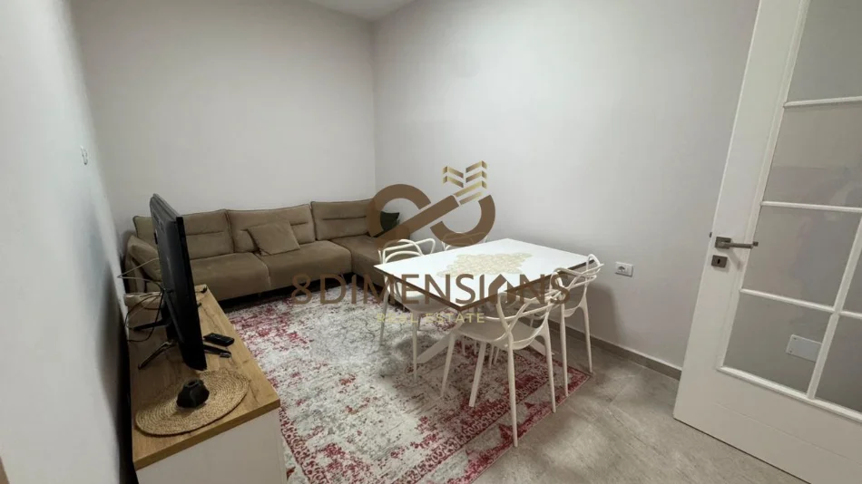 Tirane, jepet me qera apartament 2+1 Kati 1, 75 m² 600 € (vasil shanto)