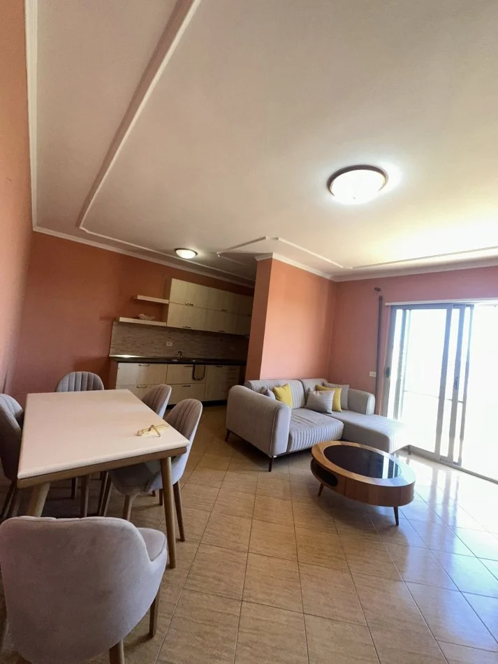 Durres, jepet me qera apartament 1+1+Ballkon Kati 9, 300 € (SOTIR NOKA)