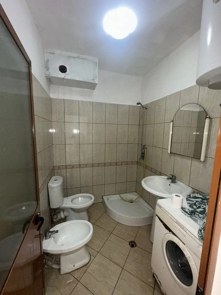 Durres, shes 2+1+Aneks+Ballkon Kati 4, 130.000 € (KOPSHTI SOTIR NOKA)