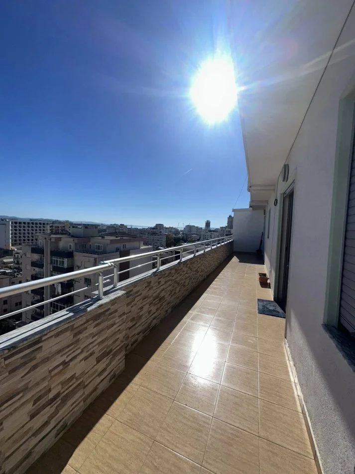 Durres, jepet me qera apartament 1+1+Ballkon Kati 9, 300 € (SOTIR NOKA)