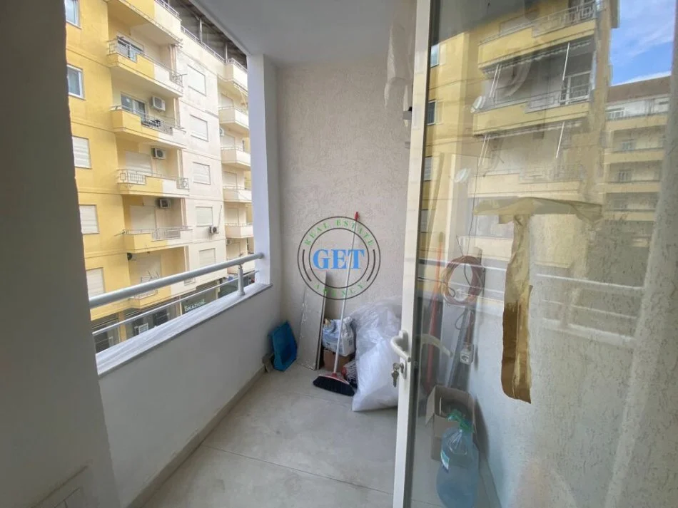 Durres, shitet apartament 2+1+Ballkon Kati 2, 82 m² 120.000 € (Plazh Hekurudha,Durres!)
