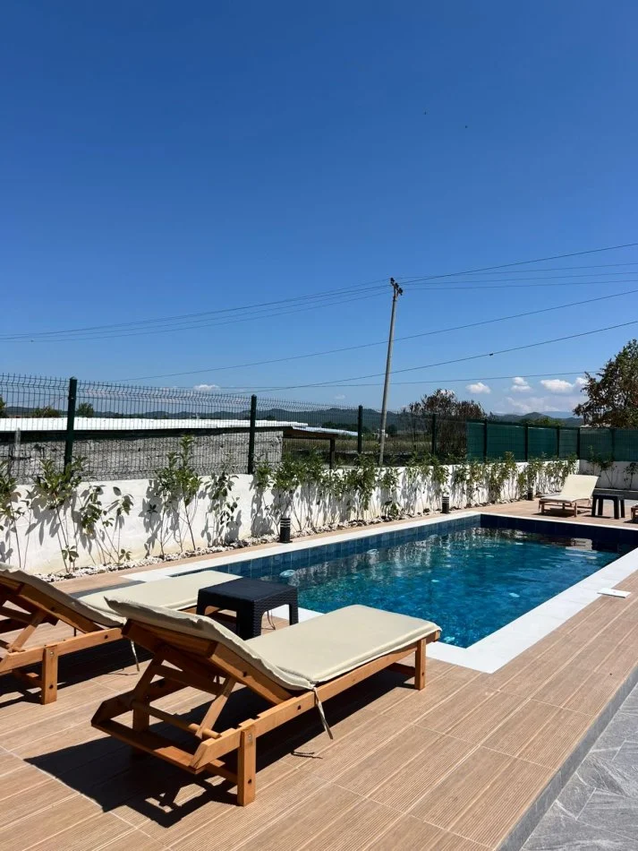 Durres, shitet Vile 2+1 , 150 m² 450.000 € (Gjiri i Lalzit)