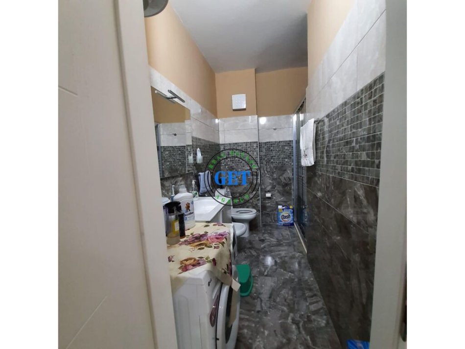 Durres, jepet me qera apartament 2+1+Ballkon Kati 5, 101 m² 600 € (QENDERR,DURRES)