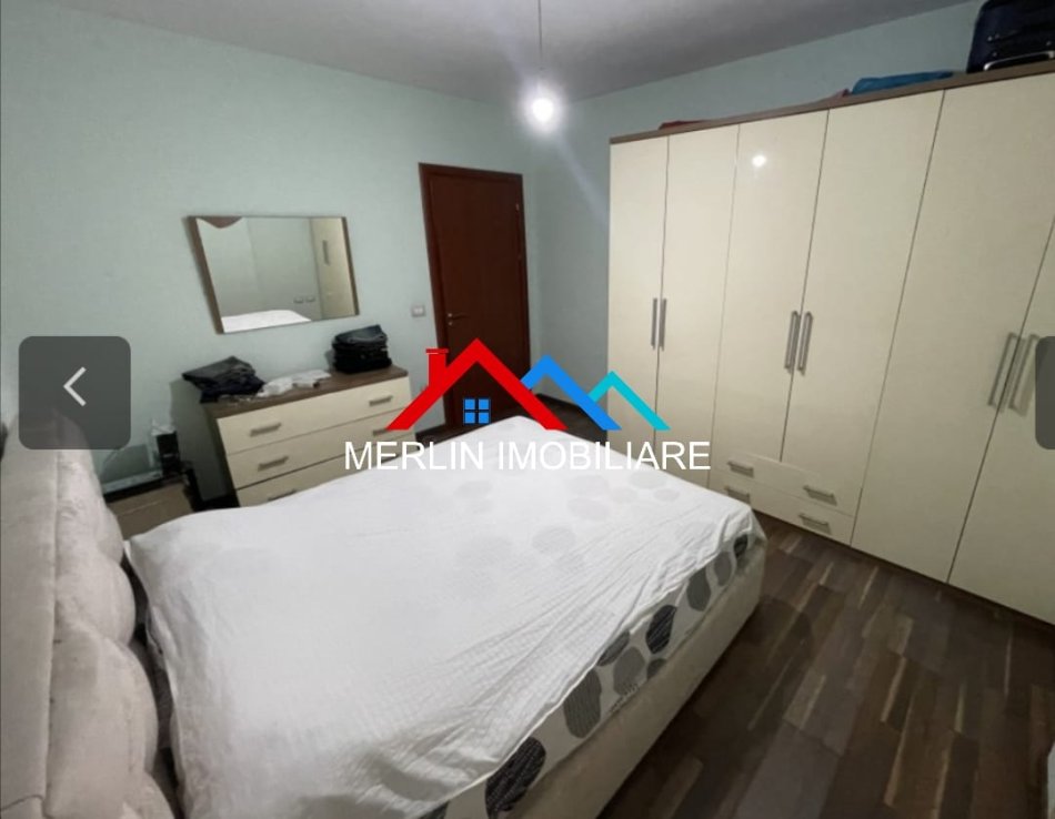 Tirane, jepet me qera apartament 1+1+Ballkon Kati 3, 70 m² 550 € (RRUGA E DIBRANEVE,LIQENI I THATE.)