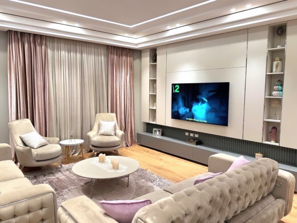 Tirane, shitet apartament 3+1 , 188 m² 320.000 € (fusha aviacionit)