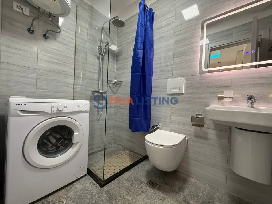Tirane, jepet me qera apartament 1+1 , 55 m² 600 € (Rruga 4 Deshmoret)