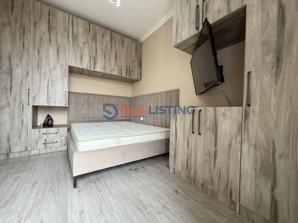 Tirane, jepet me qera apartament 1+1 , 55 m² 600 € (Rruga 4 Deshmoret)