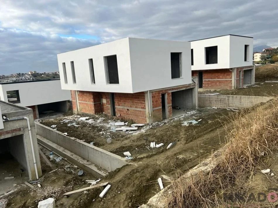 Shitet Vile tek Lakeside Residence, Farke!