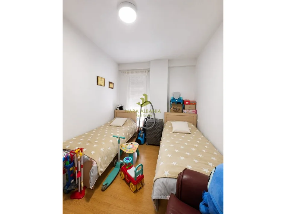 Tirane, jepet me qera 2+1 , 