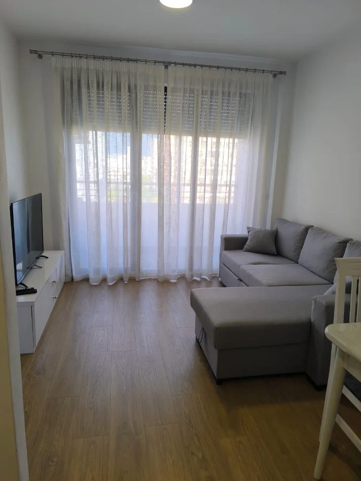 Tirane, jepet me qera apartament 2+1 Kati 4, 86 m² 800 € (Don Bosko)