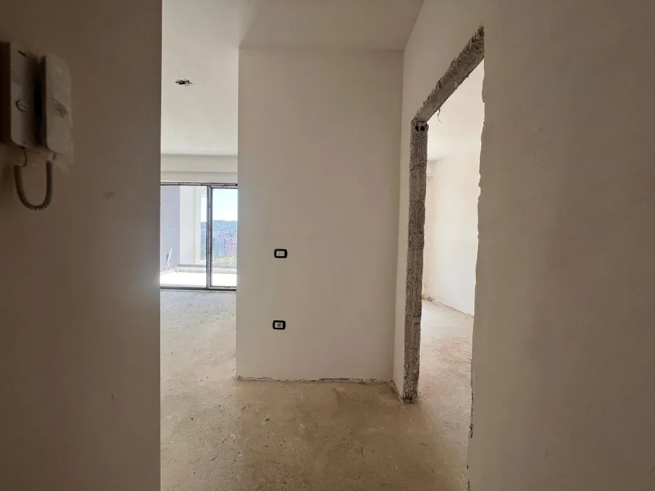 Tirane, shitet apartament 1+1+Ballkon Kati 11, 83 m² 130.000 € (Garden Residence Turdiu, Fusha e Aviacionit)