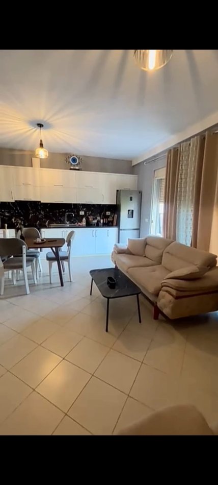 Tirane, jepet me qera apartament 1+1+Ballkon Kati 2, 65 m² 550 € (Rruga Mustafa Matohiti)