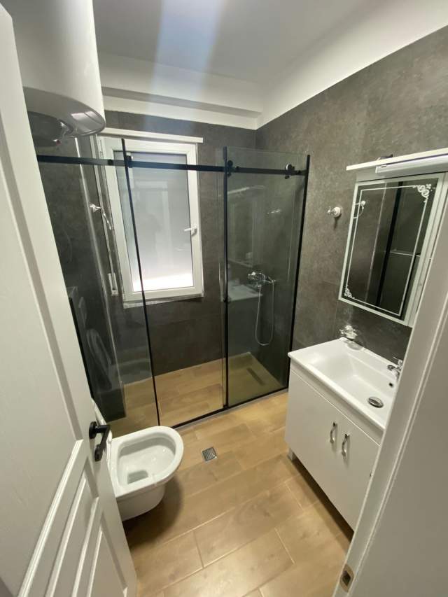 Tirane, jepet me qera apartament 2+1+BLK Kati 4, 98 m² 350 Euro (Rruga Egnatia)