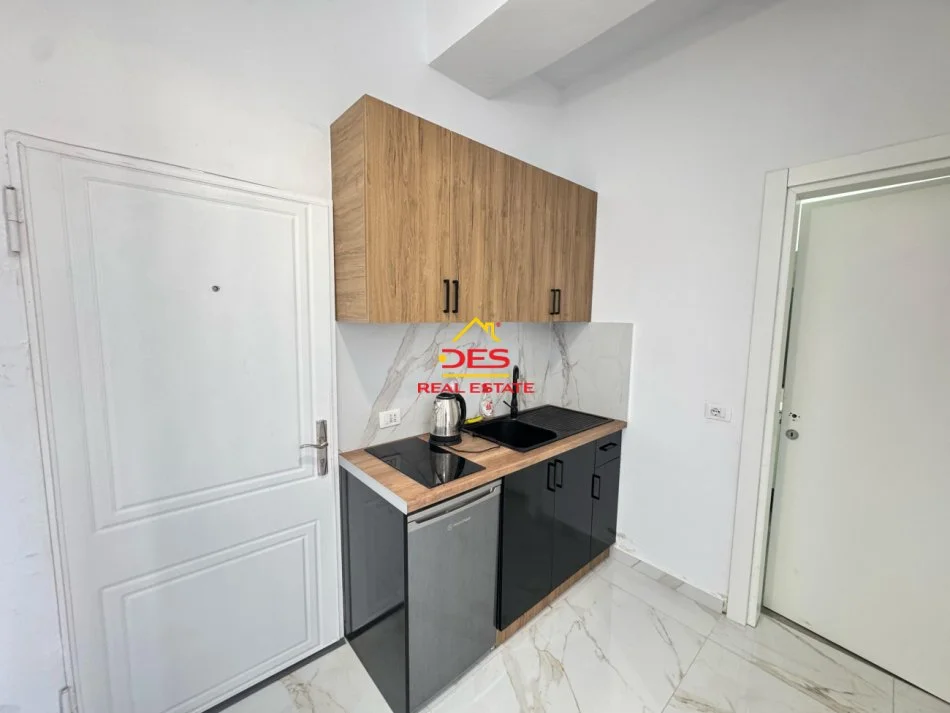 Vlore, shitet garsonier Kati 0, 47 m² 90.000 € (Rruga Dhimitër Konomi)