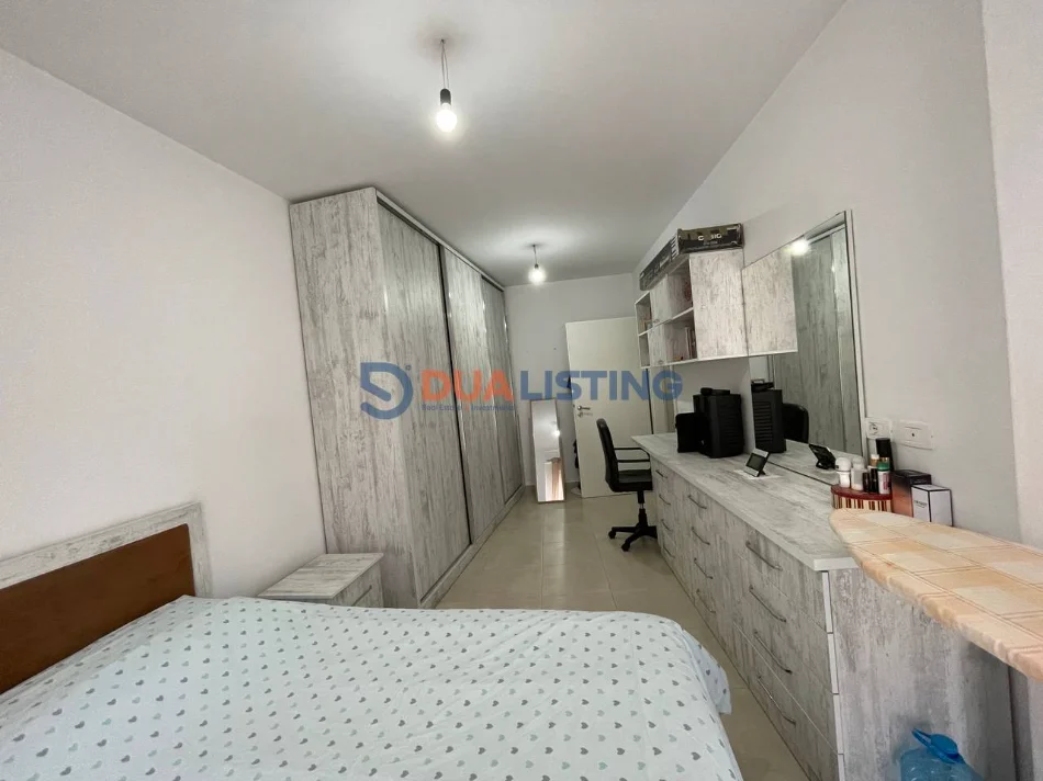Tirane, jepet me qera apartament 1+1 , 68 m² 550 € (21 Dhjetori)