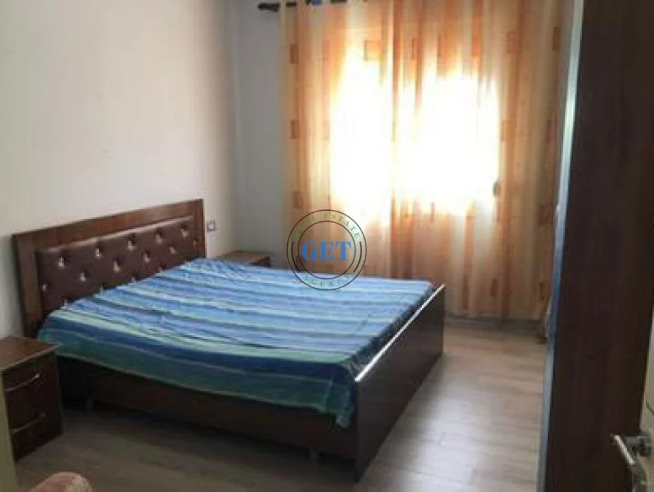 Durres, jepet me qera apartament 1+1+Ballkon Kati 2, 70 m² 320 € (Shkolla Maria Kaculini)