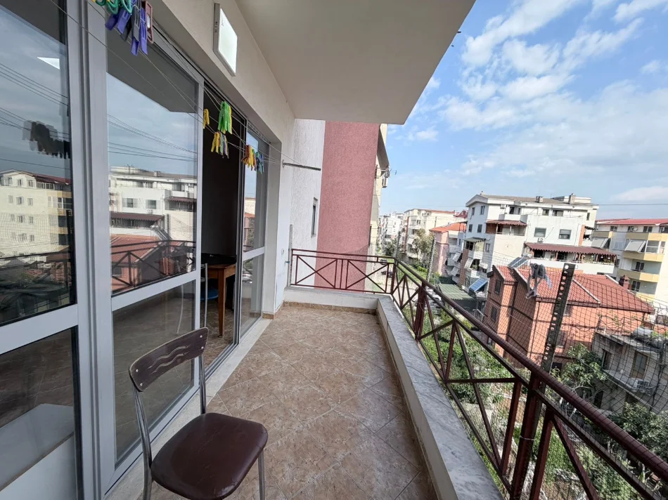 Tirane, shes apartament 1+1+Ballkon Kati 4, 67 m² 147.000 € (Kodra e Diellit)