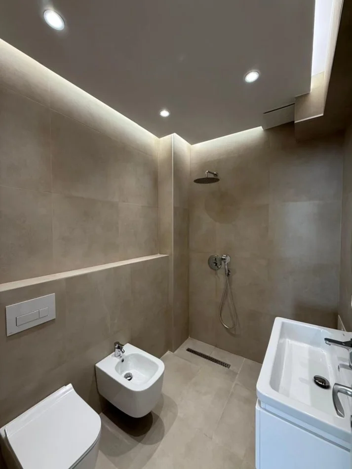 Tirane, shitet apartament 2+1 , 94 m² 260.000 € (parku olimpik)