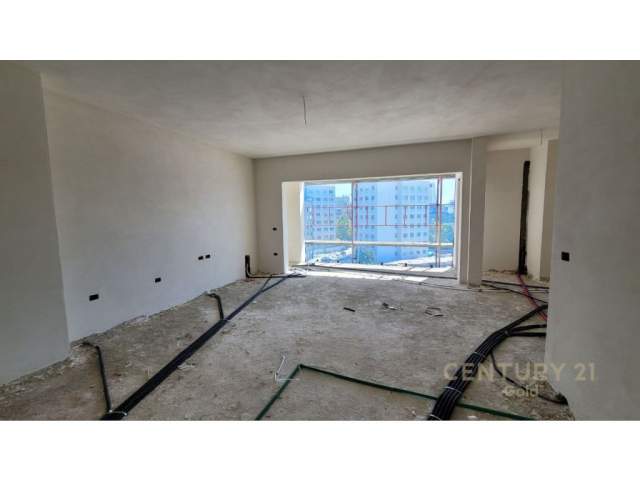 Tirane, shitet apartament 2+1+BLK Kati 5, 111 m² 117.000 Euro (5 Maji)